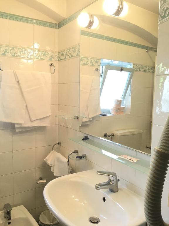 Hotel Villa Villoresi Sesto Fiorentino Bagian luar foto